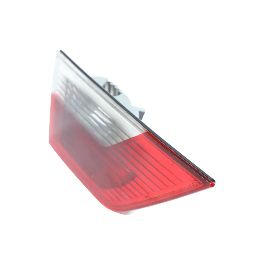 Lampa Lewa Tylna Tył Lampa w Klapę do BMW X3 E83 LCI o numerze 7162213 BMW X3 E83 LCI Lampa Lewa Tylna Tył Lampa w Klapę - SKU 7162213-1 - Numer Części 7162213
