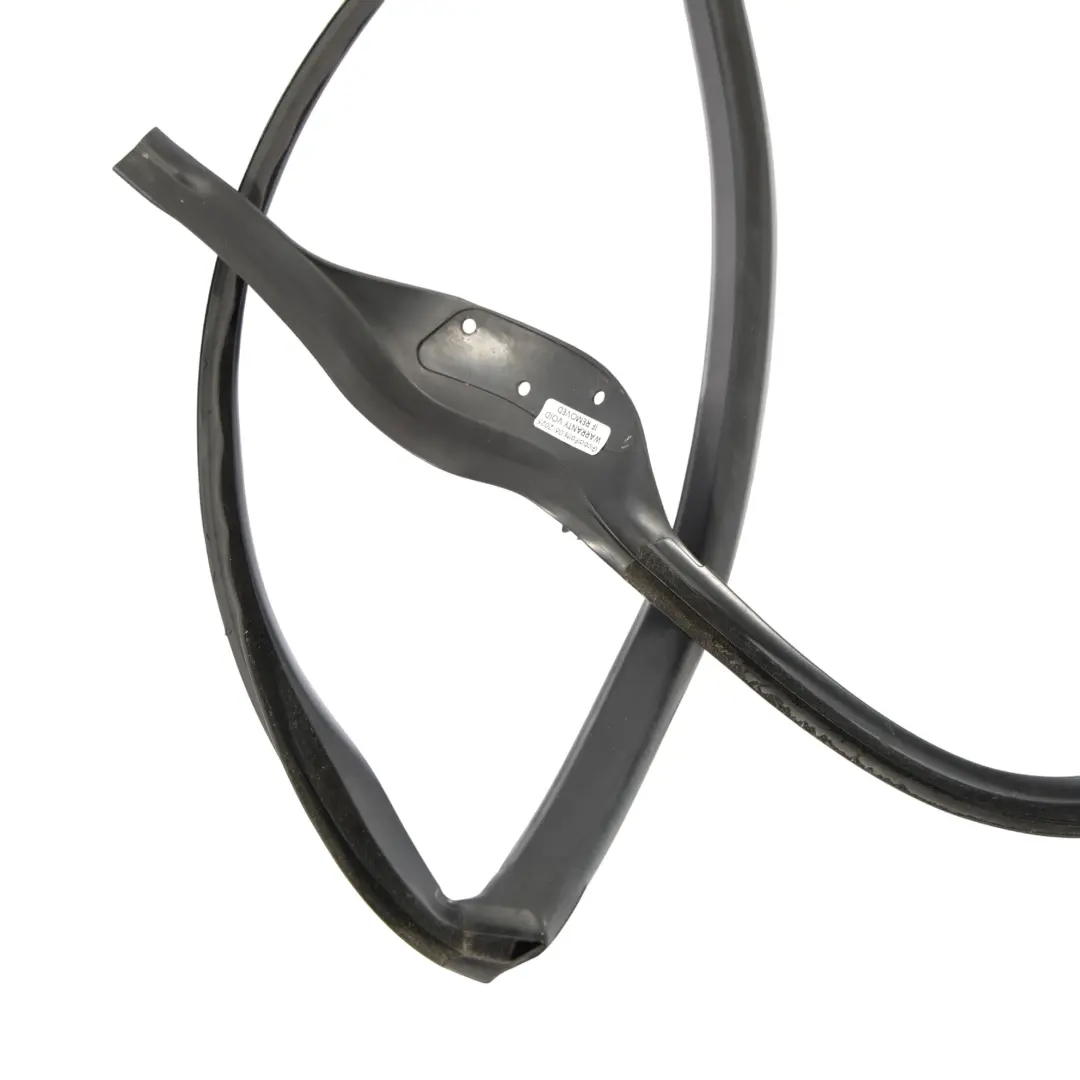 Porta Sigillatura Tetto Gomma Guarnizione Posteriore Destra per BMW F02 con numero di parte 7179124 BMW F02 Porta Sigillatura Tetto Gomma Guarnizione Posteriore Destra - SKU 7179124 - Numero di parte 7179124