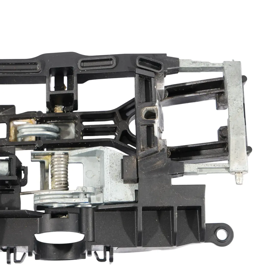 Supporto Maniglia BMW F01 F10 Base Esterna Anteriore Posteriore Destra per con numero di parte 7187228 Supporto Maniglia BMW F01 F10 Base Esterna Anteriore Posteriore Destra - SKU 7187228 - Numero di parte 7187228