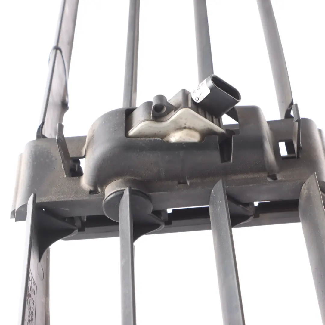 Duct Front Slam Panel Intake Intake Flap to BMW F07 GT Air with Part number 7200771 BMW F07 GT Air Duct Front Slam Panel Intake Intake Flap - SKU 7200771-1 - Part number 7200771