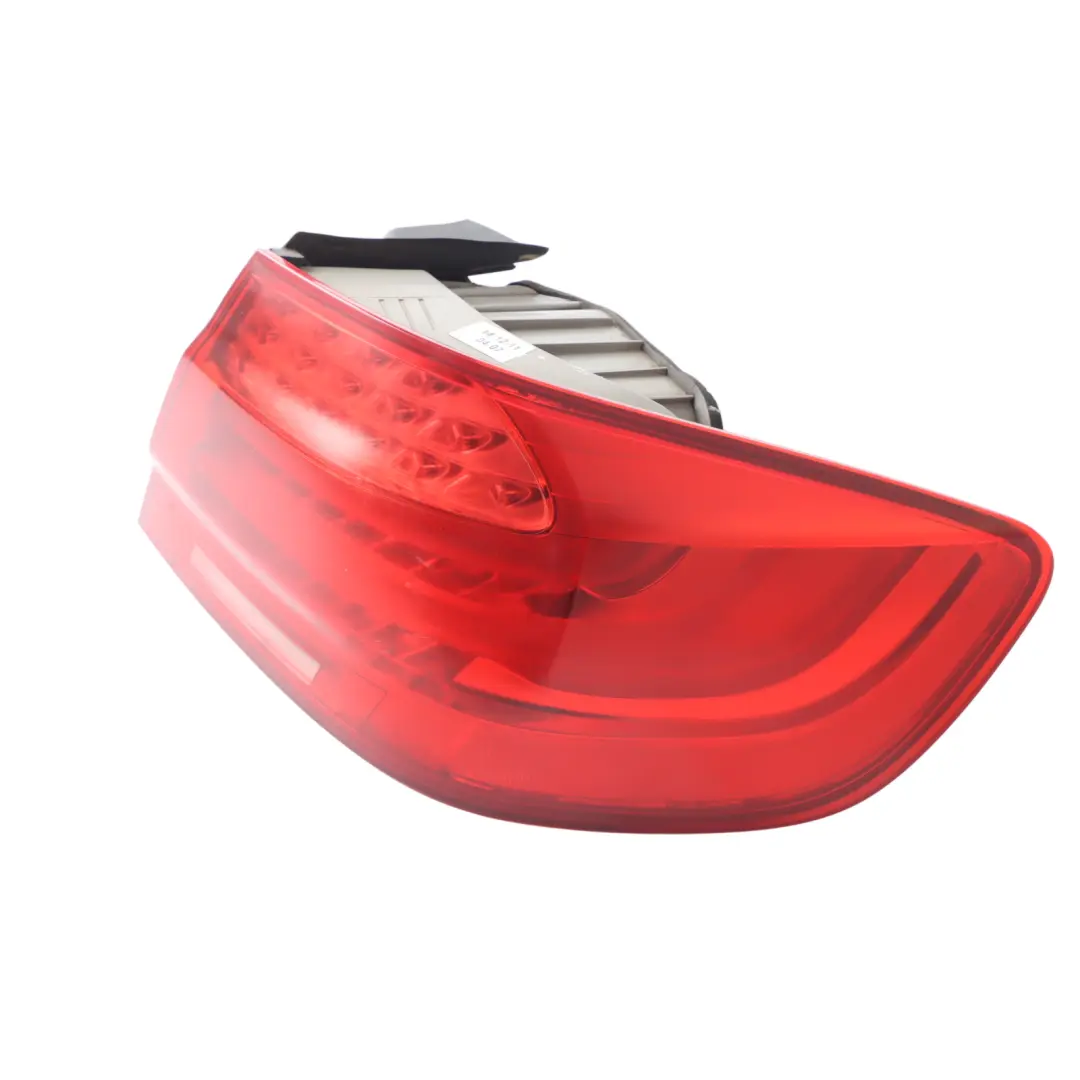 Heckleuchte LED Rücklicht Rückleuchte Außen Rechts 7251 für BMW 3 Series E92 LCI mit Teilenummer 7251958 BMW 3 Series E92 LCI Heckleuchte LED Rücklicht Rückleuchte Außen Rechts 7251 - SKU 7251958-1 - Teilenummer 7251958