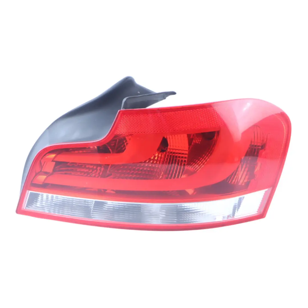 Light BMW E82 E88 Tail Lamp Lighting Unit Right O/S to Rear with Part number 7273430 Rear Light BMW E82 E88 Tail Lamp Lighting Unit Right O/S - SKU 7273430-1 - Part number 7273430