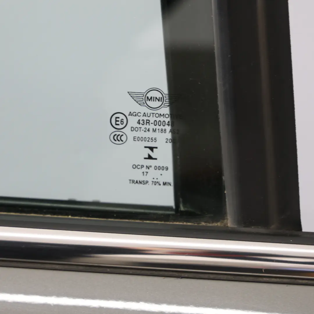 Mini F55 Puerta Trasera Derecha Panel Revestimiento Moonwalk Grey Metallic - B71 - SKU 7327450-MGM - Número de pieza 7327450