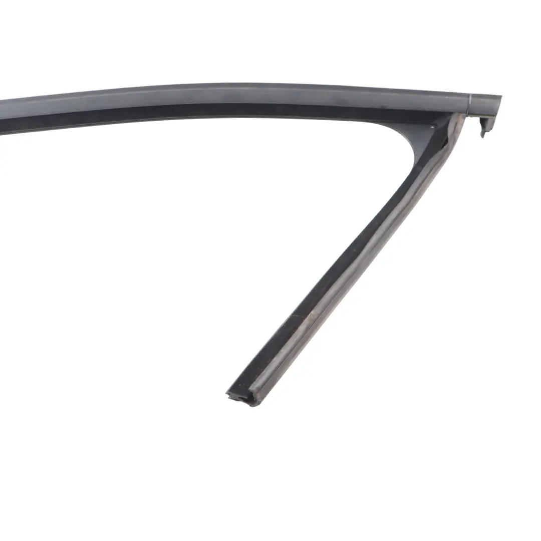 Junta Guía Ventana Interior Delantera Puerta Izquierda para BMW X1 F48 con número de pieza 7349635 BMW X1 F48 Junta Guía Ventana Interior Delantera Puerta Izquierda - SKU 7349635 - Número de pieza 7349635