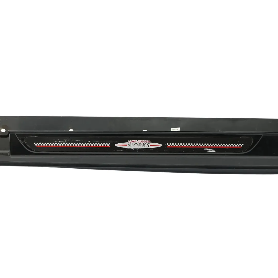 Faldón Lateral Izquierdo JCW Tapa lateral del umbral Midnight Black A94 para Mini F56 con número de pieza 7352151 Mini F56 Faldón Lateral Izquierdo JCW Tapa lateral del umbral Midnight Black A94 - SKU 7352151-MNB - Número de pieza 7352151