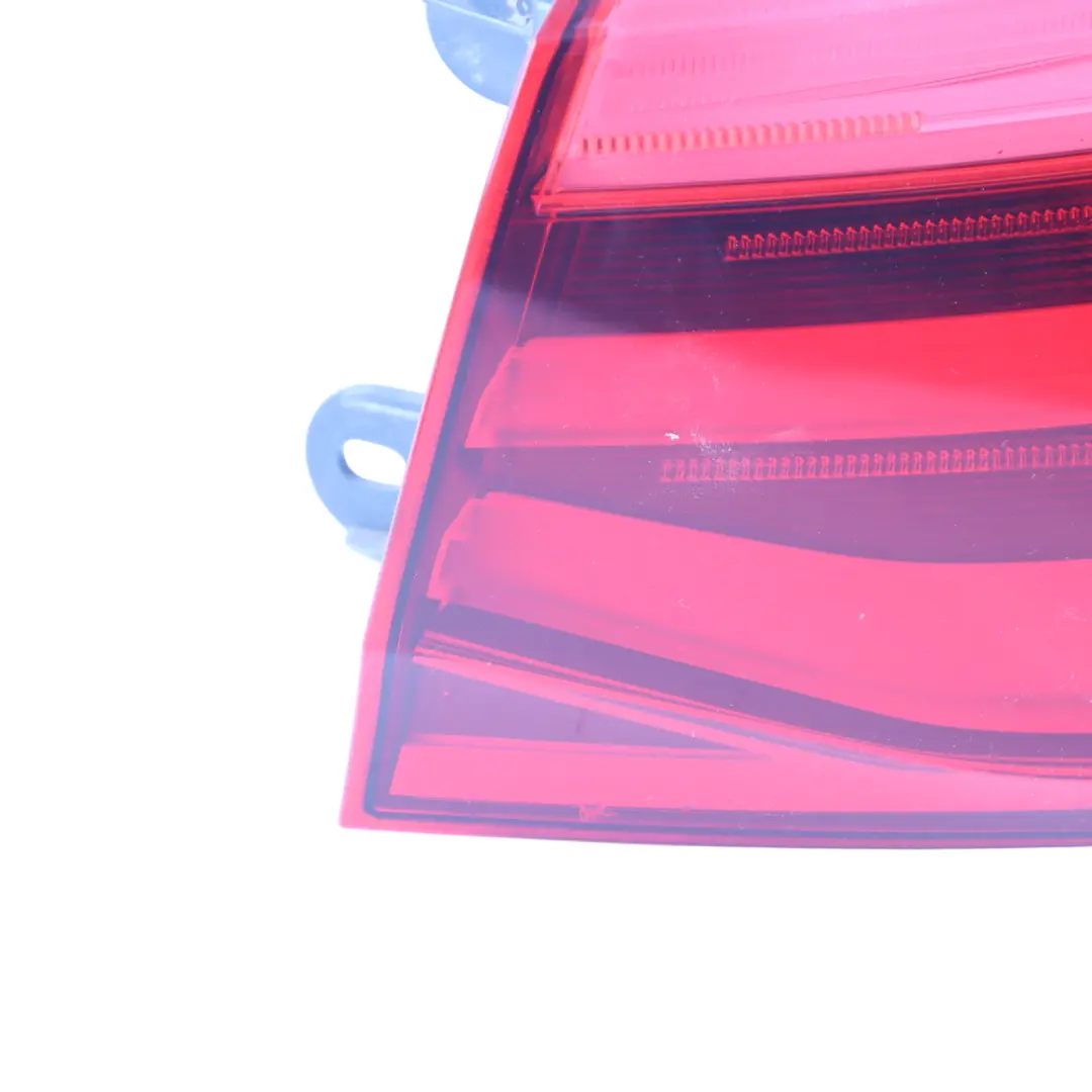 Luce Posteriore Nel Pannello Laterale Destro per BMW F30 F80 M3 LCI con numero di parte 7369118 BMW F30 F80 M3 LCI Luce Posteriore Nel Pannello Laterale Destro - SKU 7369118 - Numero di parte 7369118