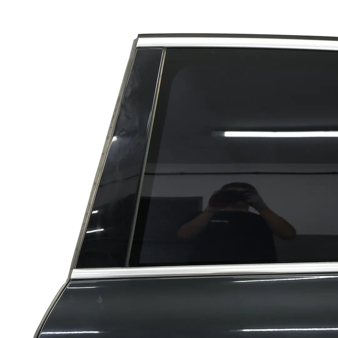BMW F46 Gran Tourer Puerta Trasera Izquierda Black Sapphire Metallic - 475 - SKU 7392325-BS1 - Número de pieza 7392325