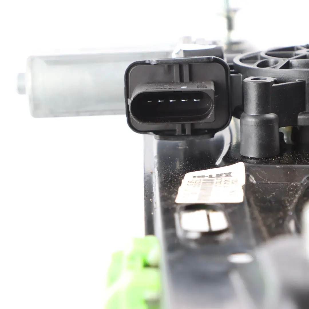 Moteur Lève-Vitre Arrière Gauche pour BMW X1 F48 à propos du numéro de pièce 7463491 BMW X1 F48 Moteur Lève-Vitre Arrière Gauche - SKU 7463491 - Numéro de pièce 7463491