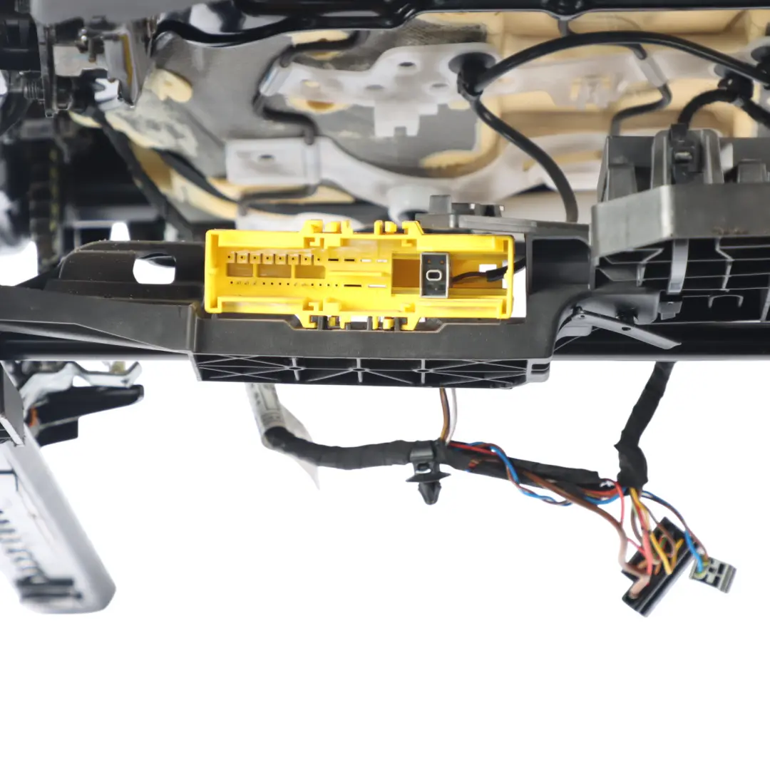 Front Seat BMW G20 G21 Sport Right O/S Leather Vernasca Black Gray Threads to with Part number 7472486 Front Seat BMW G20 G21 Sport Right O/S Leather Vernasca Black Gray Threads - SKU 7472486-1 - Part number 7472486