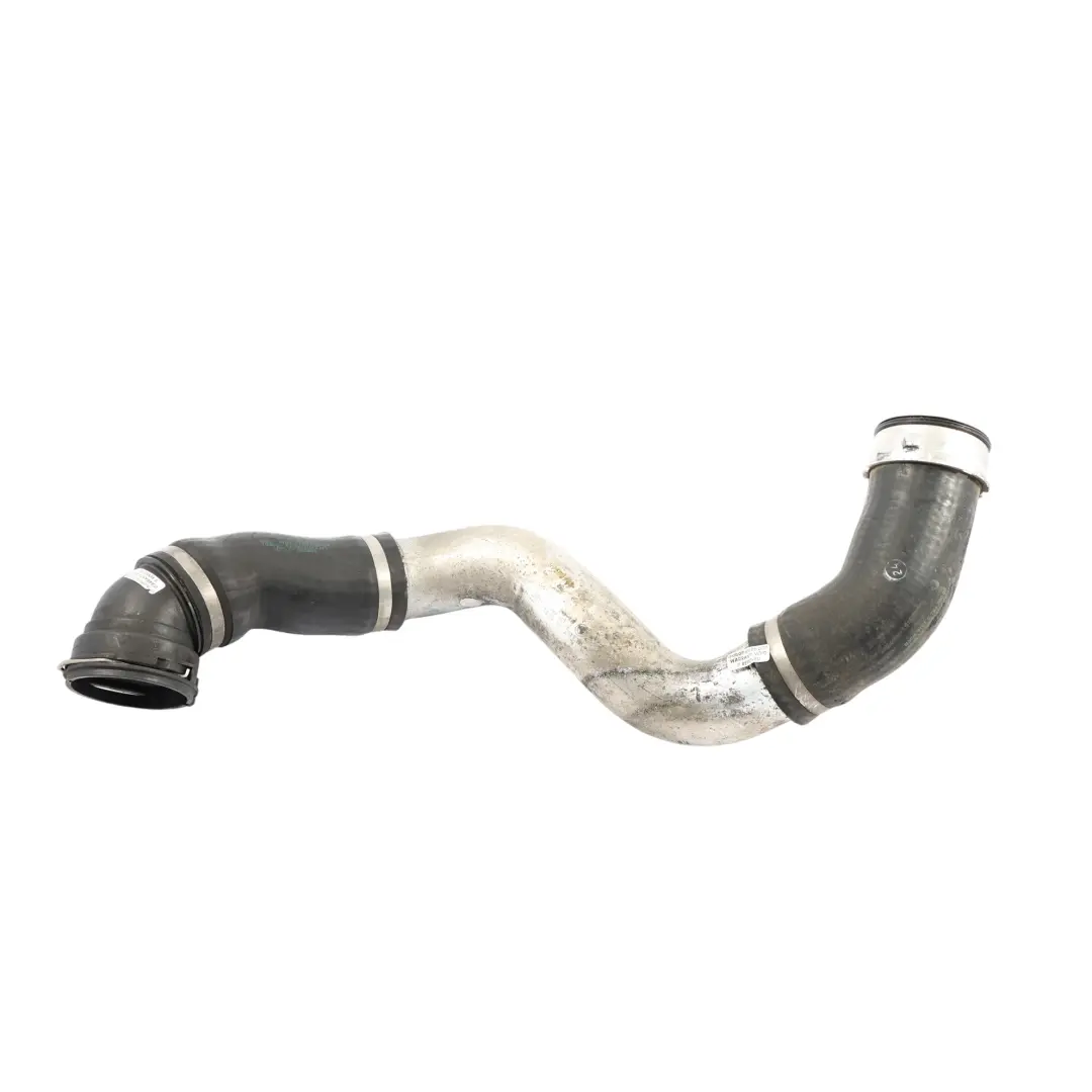 Przewód Powietrza Doładowania Diesel 7798102 do BMW E90 E91 E92 E93 o numerze 7801121 BMW E90 E91 E92 E93 Przewód Powietrza Doładowania Diesel 7798102 - SKU 7801121 - Numer Części 7801121