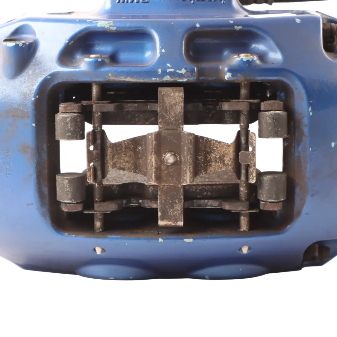 Front Brake Housing Caliper Right O/S to BMW X5 E70 X6 E71 with Part number 7847242 BMW X5 E70 X6 E71 Front Brake Housing Caliper Right O/S - SKU 7847242 - Part number 7847242