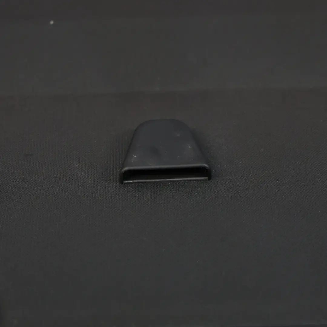 Półka Bagażnika Tylna Osłona Bagażowa Tył Czarna 7848019 do BMW F30 o numerze 7848008 BMW F30 Półka Bagażnika Tylna Osłona Bagażowa Tył Czarna 7848019 - SKU 7848008-3 - Numer Części 7848008