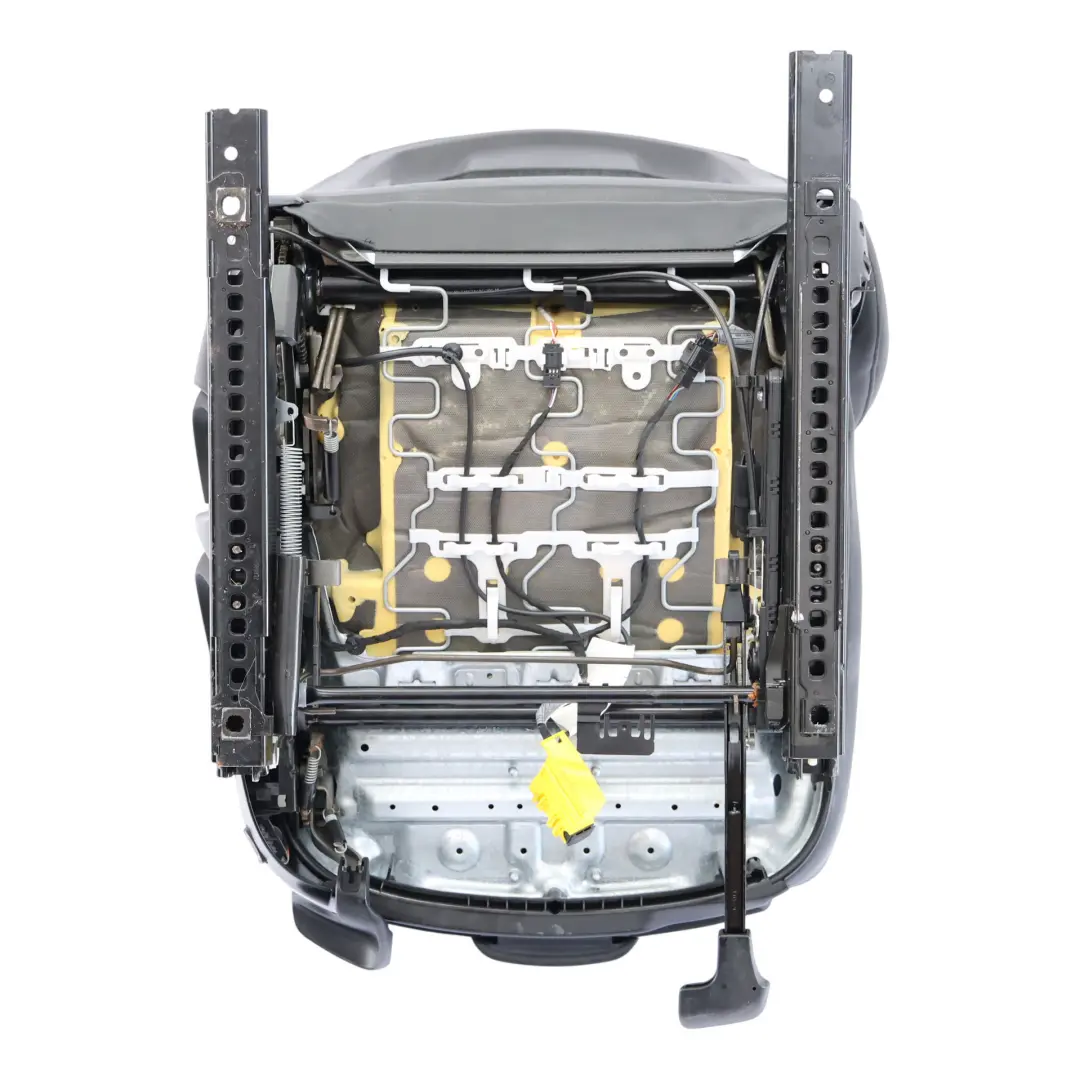 Siège avant BMW E81 E82 M Sport gauche Côté tissu noir / simili cuir pour à propos du numéro de pièce 7903451 Siège avant BMW E81 E82 M Sport gauche Côté tissu noir / simili cuir - SKU 7903451-2 - Numéro de pièce 7903451