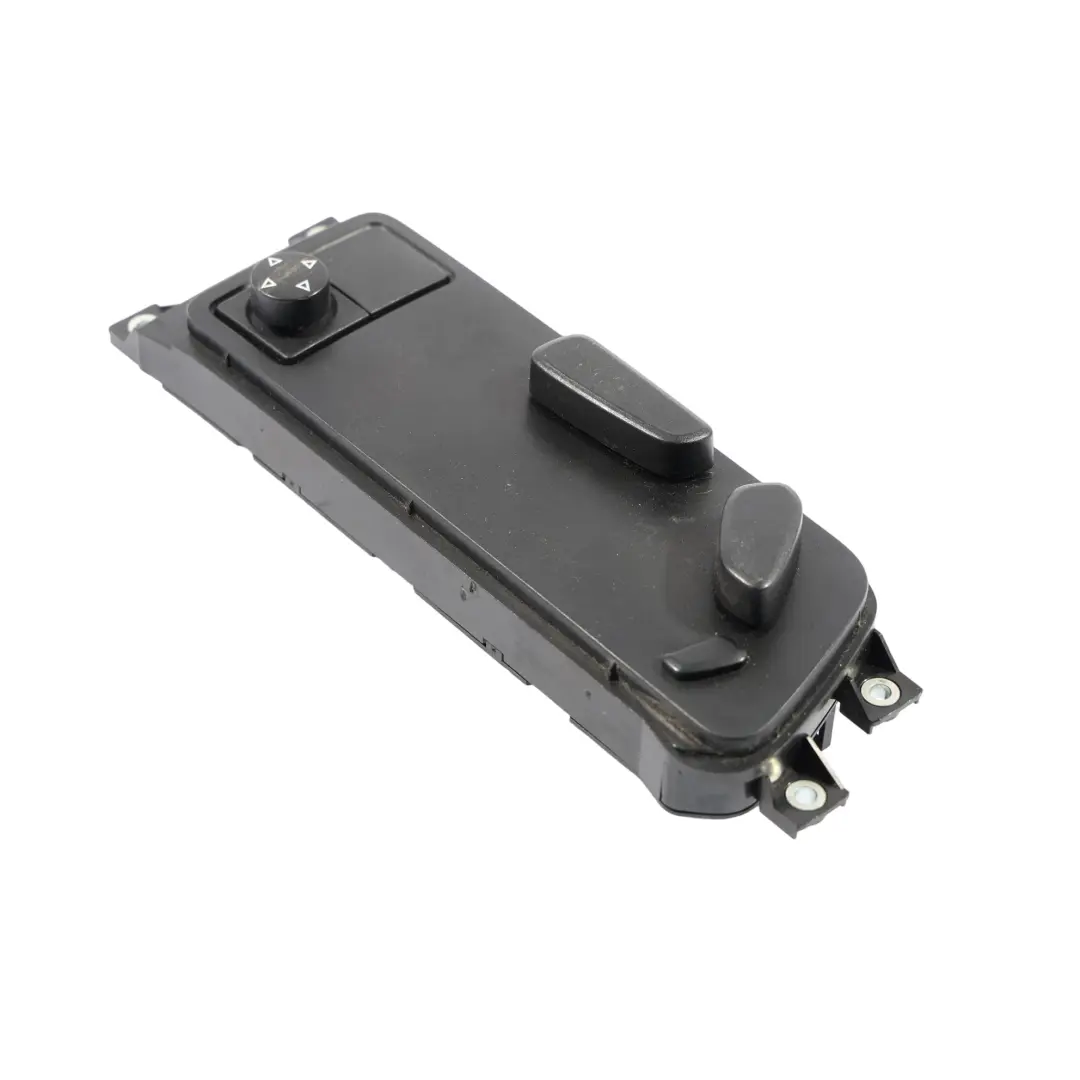 7L Regolatore Sedile Anteriore Pannello Interruttore Destro per VW Touareg con numero di parte 7L6959766 VW Touareg 7L Regolatore Sedile Anteriore Pannello Interruttore Destro - SKU 7L6959766 - Numero di parte 7L6959766