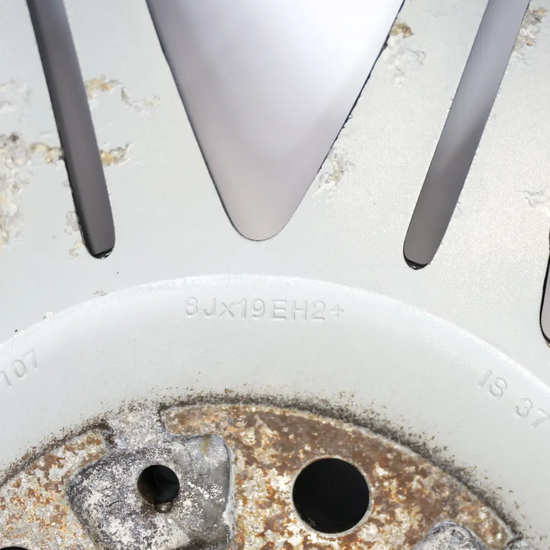 Noir Jante Alliage Avant 19" M Double Rayon 225 8J ET:37 pour BMW E90 E91 E92 à propos du numéro de pièce 8037141 BMW E90 E91 E92 Noir Jante Alliage Avant 19" M Double Rayon 225 8J ET:37 - SKU 8037141-1 - Numéro de pièce 8037141