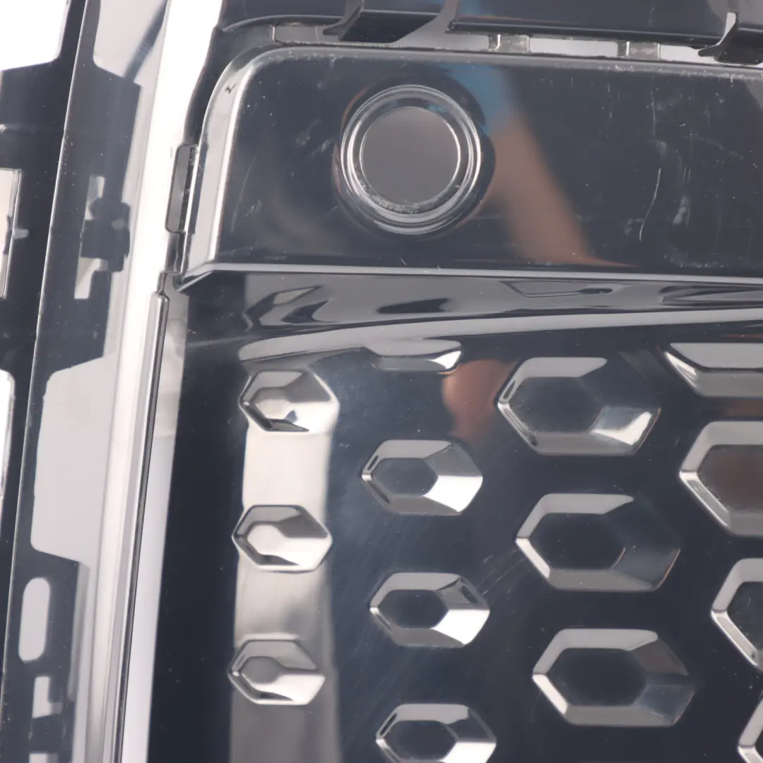 Front Bumper Grille Cover Trim Panel Right O/S to BMW U06 with Part number 8080214 BMW U06 Front Bumper Grille Cover Trim Panel Right O/S - SKU 8080214 - Part number 8080214