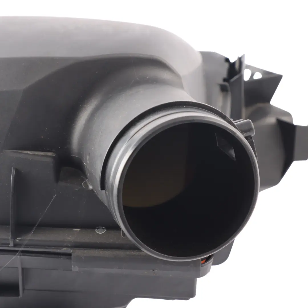 Filter Box BMW U06 X1 U11 X2 U10 B38N Airbox Intake Silencer Petrol to Air with Part number 8489429 Air Filter Box BMW U06 X1 U11 X2 U10 B38N Airbox Intake Silencer Petrol - SKU 8489429 - Part number 8489429