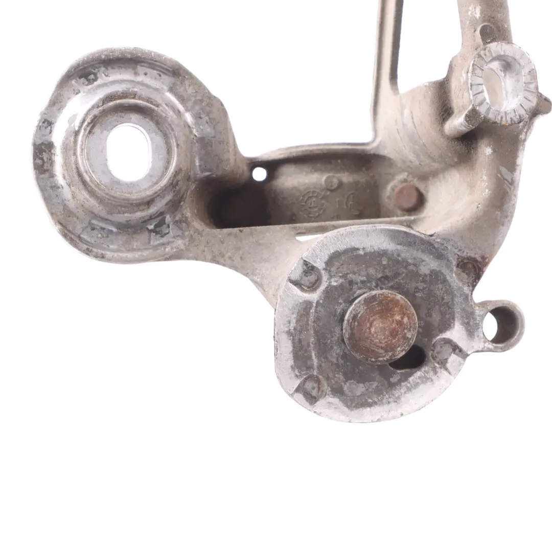 Mount Support Holder Left N/S to Audi A4 B7 Engine with Part number 8E0199351Q Audi A4 B7 Engine Mount Support Holder Left N/S - SKU 8E0199351Q - Part number 8E0199351Q