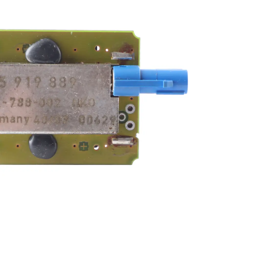 Aerial Antenna Navigation Control Unit Module to Audi A4 B7 with Part number 8E5919889 Audi A4 B7 Aerial Antenna Navigation Control Unit Module - SKU 8E5919889 - Part number 8E5919889