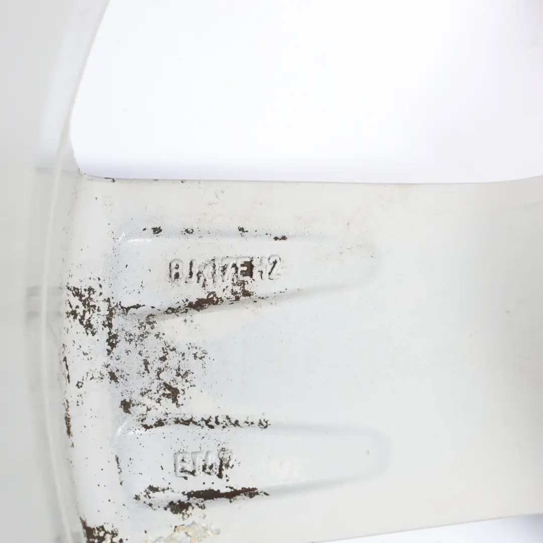 Mk2 8J Srebrna Felga Aluminiowa 17" ET:47 8J Star Spoke do Audi TT o numerze 8J0601025C Audi TT Mk2 8J Srebrna Felga Aluminiowa 17" ET:47 8J Star Spoke - SKU 8J0601025C-1 - Numer Części 8J0601025C