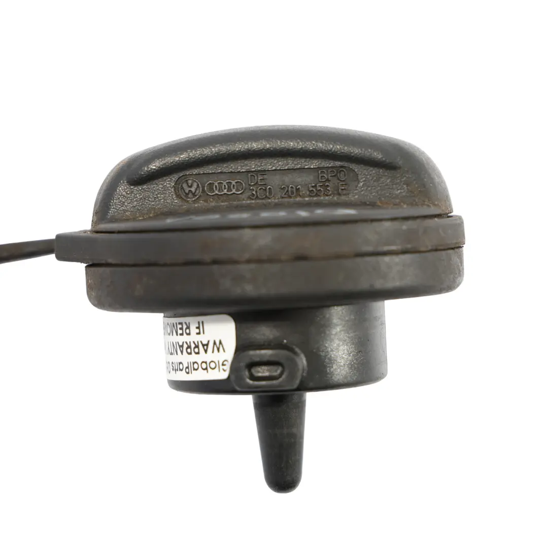 Tornillo De Llenado Depósito De Combustible Tapa Diesel para Audi Q5 8R con número de pieza 8K0201550B Audi Q5 8R Tornillo De Llenado Depósito De Combustible Tapa Diesel - SKU 8K0201550B - Número de pieza 8K0201550B