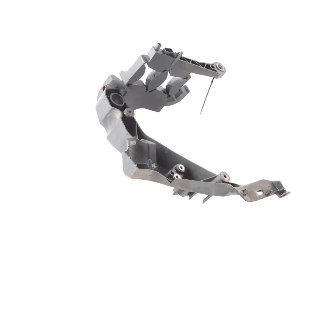 Headlight Bracket Front Right O/S Mounting Support to Audi A4 B8 with Part number 8K0805608A Audi A4 B8 Headlight Bracket Front Right O/S Mounting Support - SKU 8K0805608A - Part number 8K0805608A