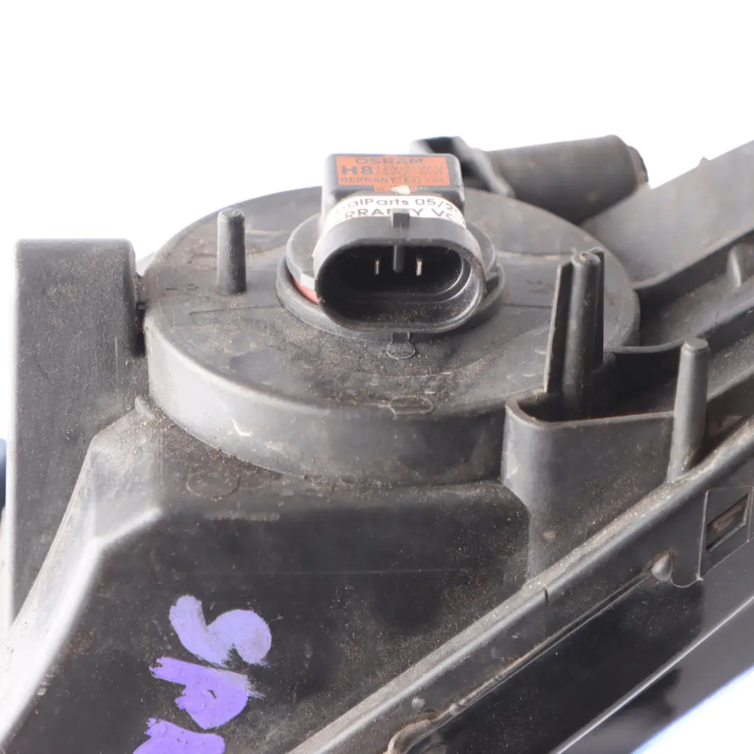 Frontstoßstange Nebelscheinwerfer Rechts für Audi A5 8T mit Teilenummer 8K0941700C Audi A5 8T Frontstoßstange Nebelscheinwerfer Rechts - SKU 8K0941700C - Teilenummer 8K0941700C