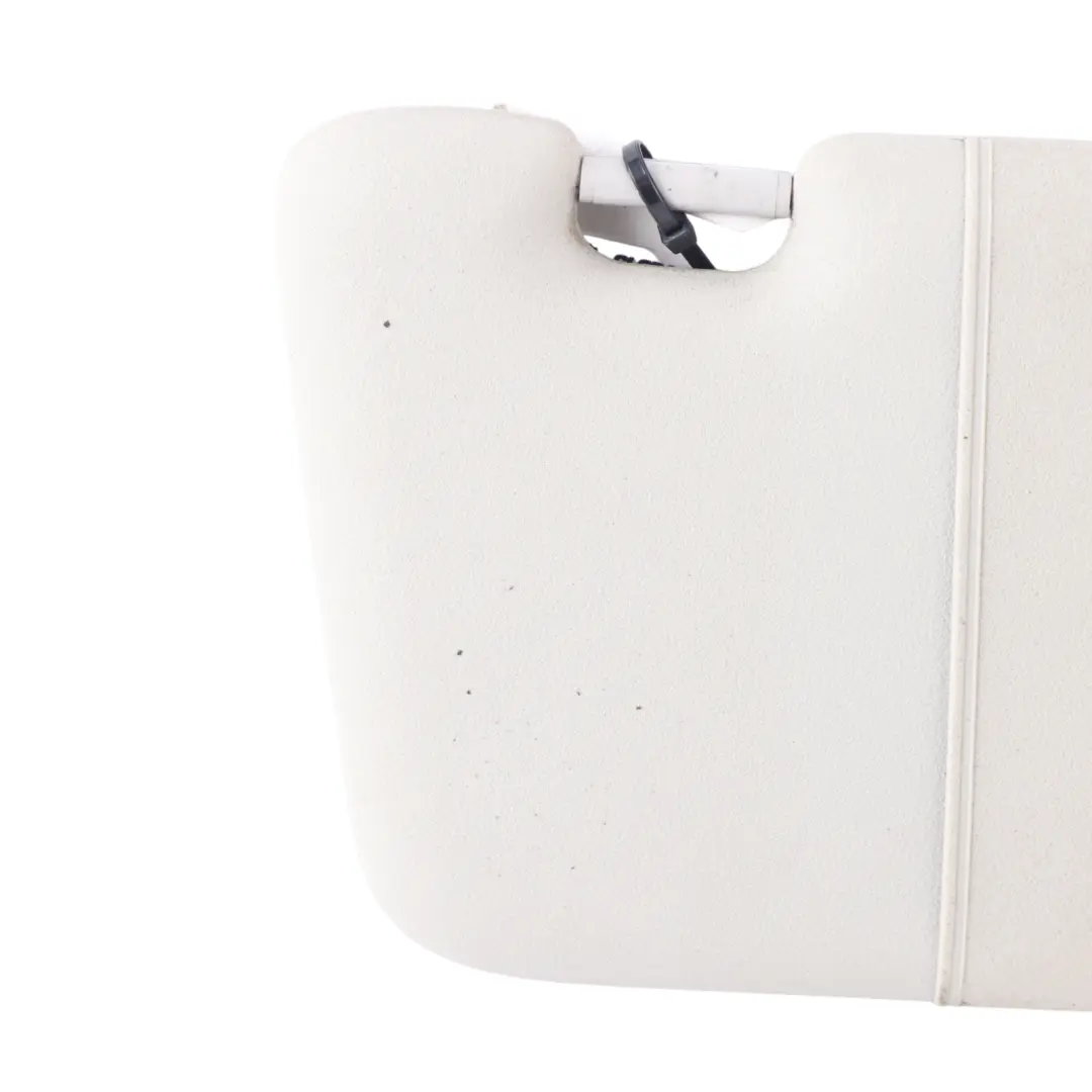 Osłona Przeciwsłoneczna Lusterko Prawa Jasnoszara do Audi A3 S3 8P o numerze 8P0857552 Audi A3 S3 8P Osłona Przeciwsłoneczna Lusterko Prawa Jasnoszara - SKU 8P0857552 - Numer Części 8P0857552