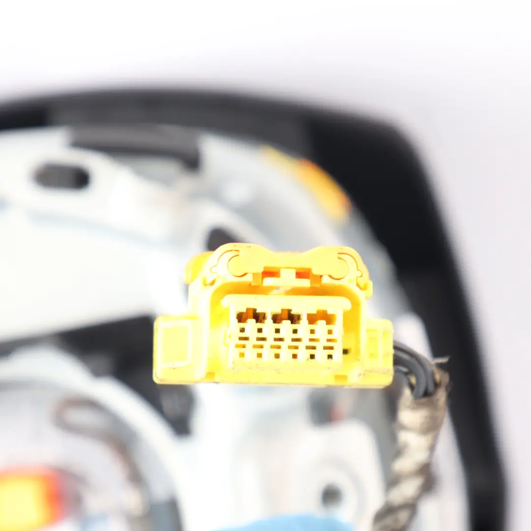 Steering Wheel Air Module Driver's Side to Audi A3 8P with Part number 8P0880201BC Audi A3 8P Steering Wheel Air Module Driver's Side - SKU 8P0880201BC - Part number 8P0880201BC