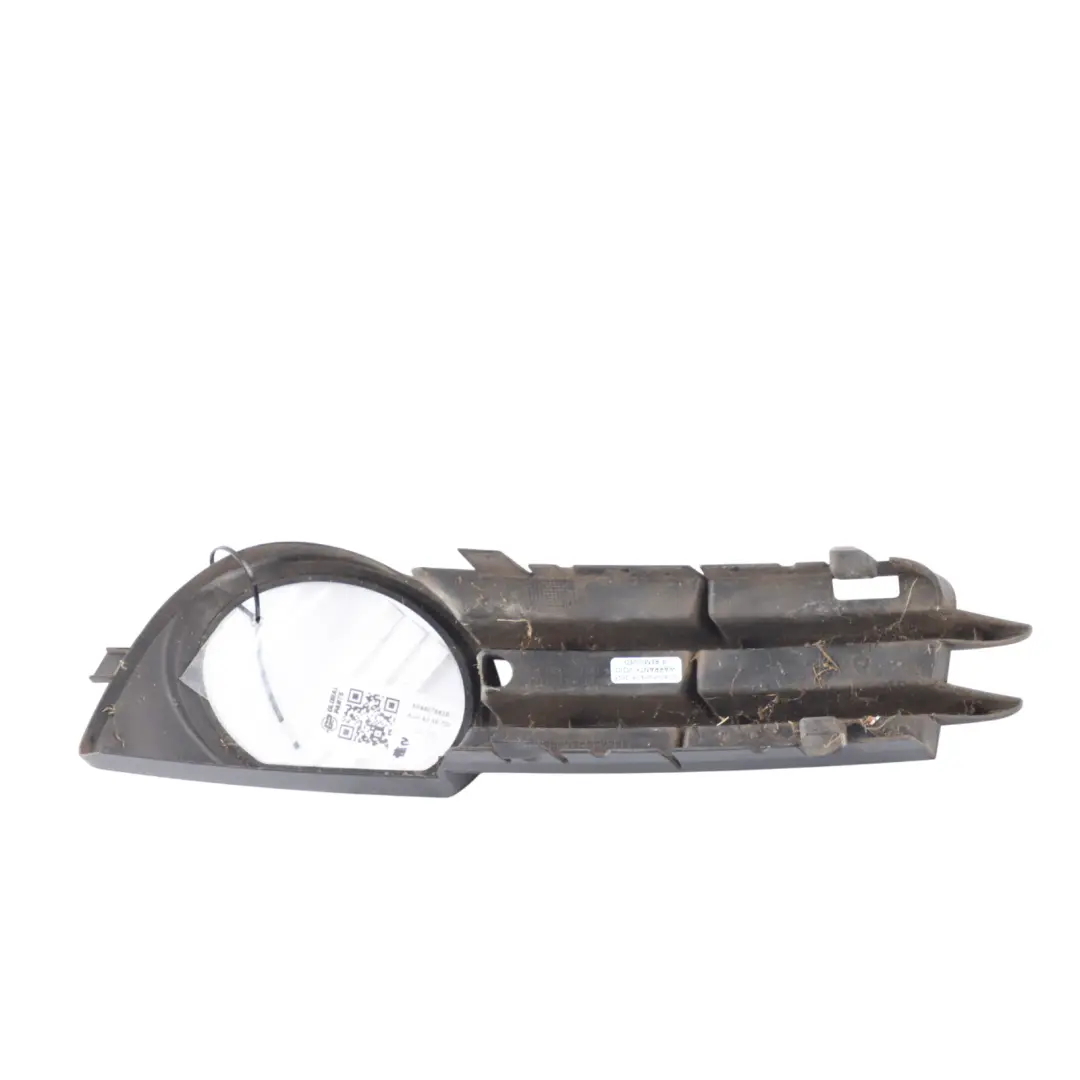 Fog Light Cover Front Bumper Right O/S Grid Grille Trim to Audi A3 8P with Part number 8P4807682B Audi A3 8P Fog Light Cover Front Bumper Right O/S Grid Grille Trim - SKU 8P4807682B - Part number 8P4807682B