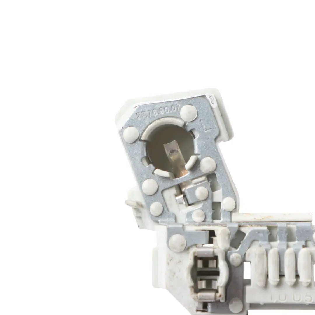 Audi A3 S3 8P Glühbirnenhalter Hinten Innen Links Steckdose Heckklappe - SKU 8P4945257A - Teilenummer 8P4945257A