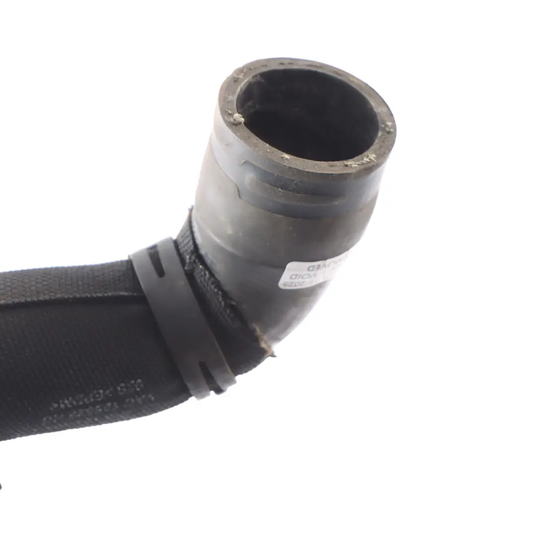 Tuyau Durite Liquide Refroidissement pour Audi Q5 8R 2.0 TDI à propos du numéro de pièce 8R0121101J Audi Q5 8R 2.0 TDI Tuyau Durite Liquide Refroidissement - SKU 8R0121101J - Numéro de pièce 8R0121101J