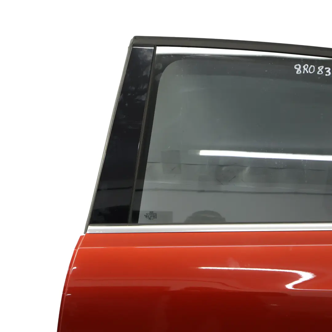 Arrière Gauche Volcano Red Metallic Rouge - Y3M pour Audi Q5 8R Porte à propos du numéro de pièce 8R0833051B Audi Q5 8R Porte Arrière Gauche Volcano Red Metallic Rouge - Y3M - SKU 8R0833051B-VRE - Numéro de pièce 8R0833051B