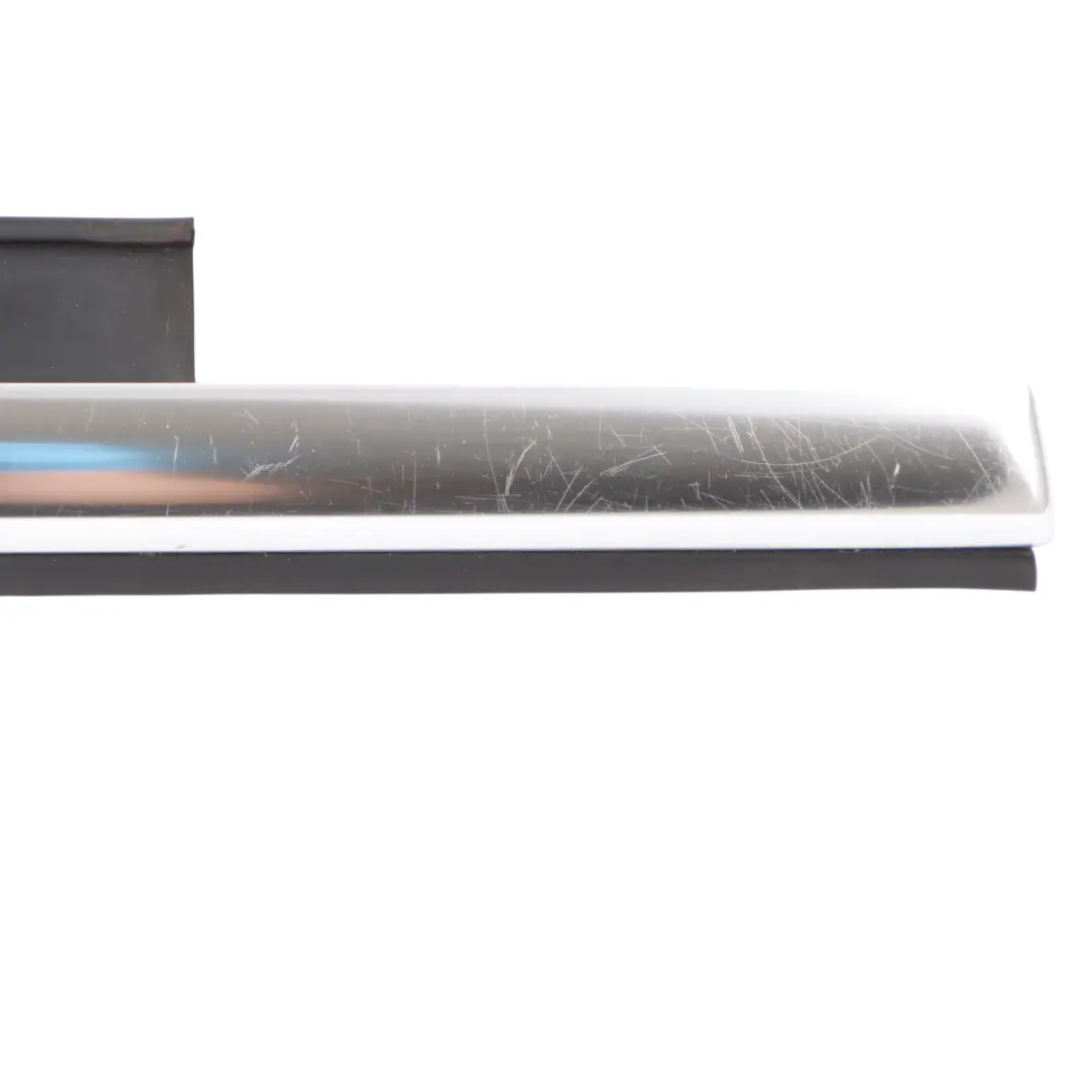 Guarnizione Striscia Trim Porta Anteriore Destra per Audi Q5 8R con numero di parte 8R0853284E Audi Q5 8R Guarnizione Striscia Trim Porta Anteriore Destra - SKU 8R0853284E - Numero di parte 8R0853284E