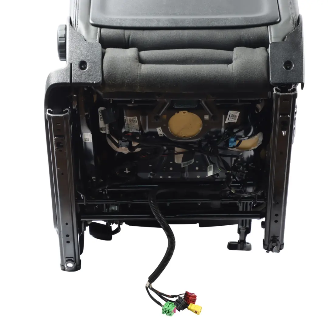 Sedile Anteriore Sport S-Line Riscaldato Pelle Anima Nero Sinistro per Audi Q5 8R con numero di parte 8R0881805T Audi Q5 8R Sedile Anteriore Sport S-Line Riscaldato Pelle Anima Nero Sinistro - SKU 8R0881805T-1 - Numero di parte 8R0881805T