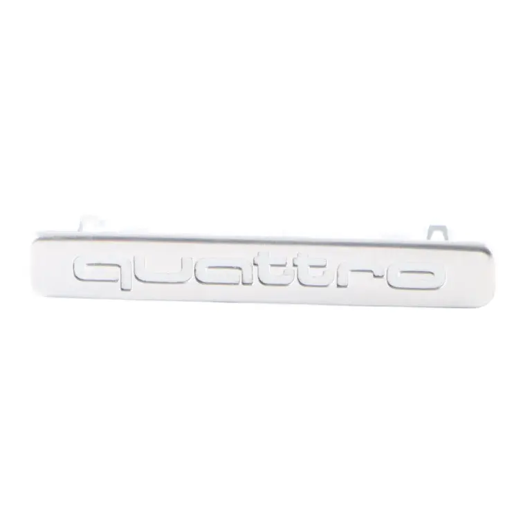 Emblema Insignia Salpicadero Interior Quattro Plata para Audi A5 8T con número de pieza 8T0853191 Audi A5 8T Emblema Insignia Salpicadero Interior Quattro Plata - SKU 8T0853191 - Número de pieza 8T0853191
