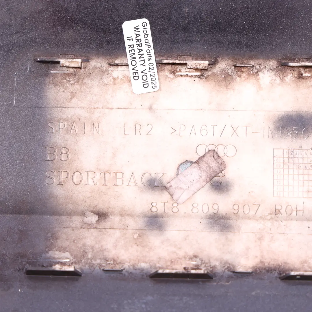 Klapka Wlewu Paliwa Szara do Audi A5 8T o numerze 8T8809907 Audi A5 8T Klapka Wlewu Paliwa Szara - SKU 8T8809907-LAG - Numer Części 8T8809907