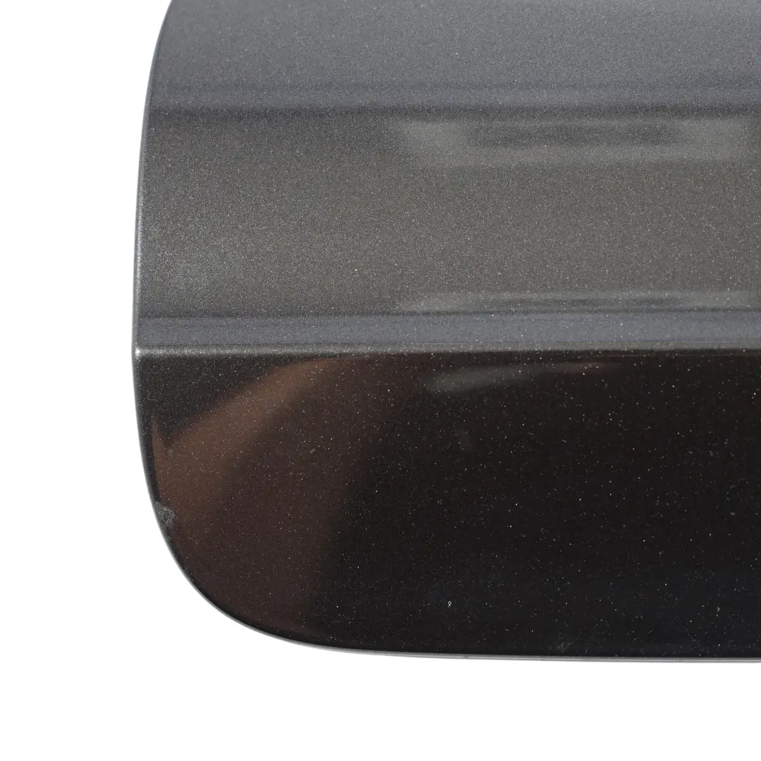 Tapa Del Depósito Combustible Gris Lava Efecto Perla - Z7L para Audi A5 8T con número de pieza 8T8809907 Audi A5 8T Tapa Del Depósito Combustible Gris Lava Efecto Perla - Z7L - SKU 8T8809907-LAG - Número de pieza 8T8809907