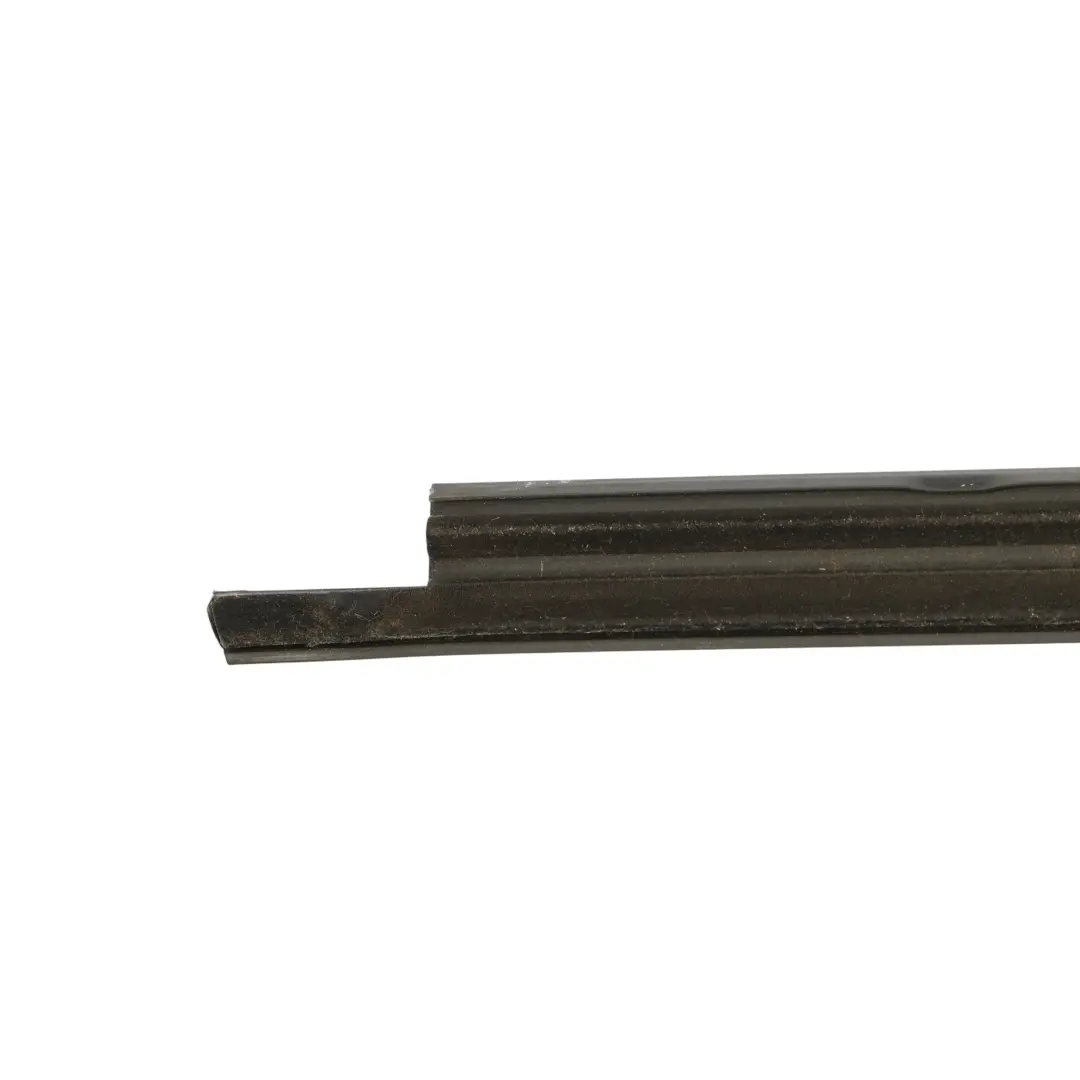 Moulure Garniture Étanchéité Vitre Porte Arrière Droite Extérieure pour Audi A5 8T à propos du numéro de pièce 8T8853764D Audi A5 8T Moulure Garniture Étanchéité Vitre Porte Arrière Droite Extérieure - SKU 8T8853764D - Numéro de pièce 8T8853764D