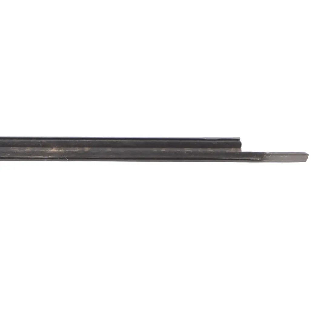 Tür Dichtungs Leiste Hinten Rechts für Audi A5 8T mit Teilenummer 8T8853764F Audi A5 8T Tür Dichtungs Leiste Hinten Rechts - SKU 8T8853764F - Teilenummer 8T8853764F