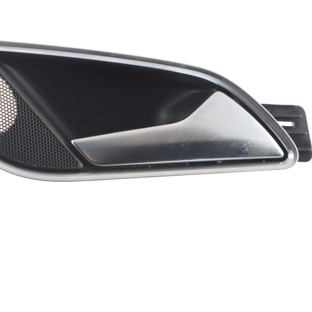 Manija De Apertura De Puerta Trasera Derecha Interior para Audi Q3 8U con número de pieza 8U0839020C Audi Q3 8U Manija De Apertura De Puerta Trasera Derecha Interior - SKU 8U0839020C - Número de pieza 8U0839020C