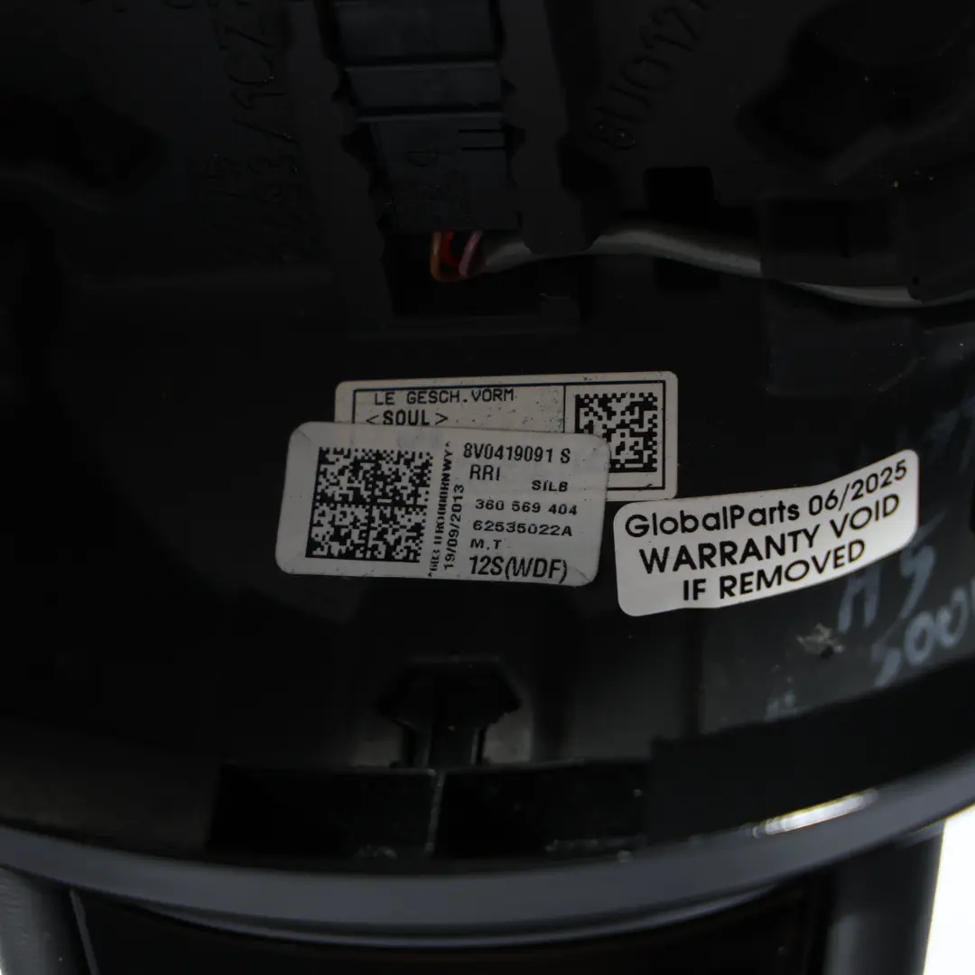 Kierownica NOWA Czarna Skóra Ścięta Łopatki Biała Nić do Audi A3 8V o numerze 8V0419091S Audi A3 8V Kierownica NOWA Czarna Skóra Ścięta Łopatki Biała Nić - SKU 8V0419091S-1 - Numer Części 8V0419091S