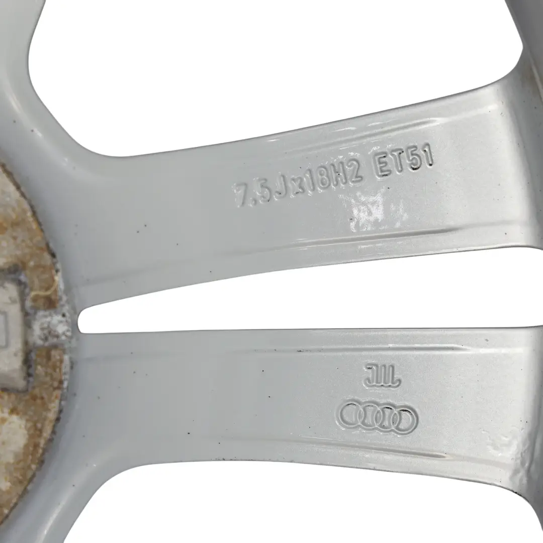 Llanta De Aleación Plateada 18" 7.5J ET:51 para Audi A3 8V con número de pieza 8V0601025BL Audi A3 8V Llanta De Aleación Plateada 18" 7.5J ET:51 - SKU 8V0601025BL-1 - Número de pieza 8V0601025BL