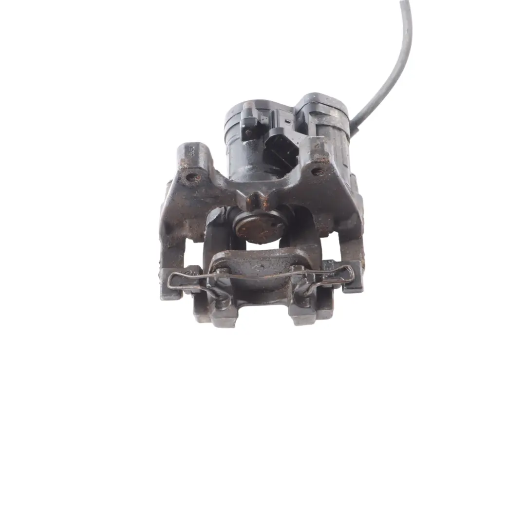 Brake Caliper Audi A3 S3 8V Rear Wheel Braking Unit Right O/S to with Part number 8V0615424B Brake Caliper Audi A3 S3 8V Rear Wheel Braking Unit Right O/S - SKU 8V0615424B - Part number 8V0615424B