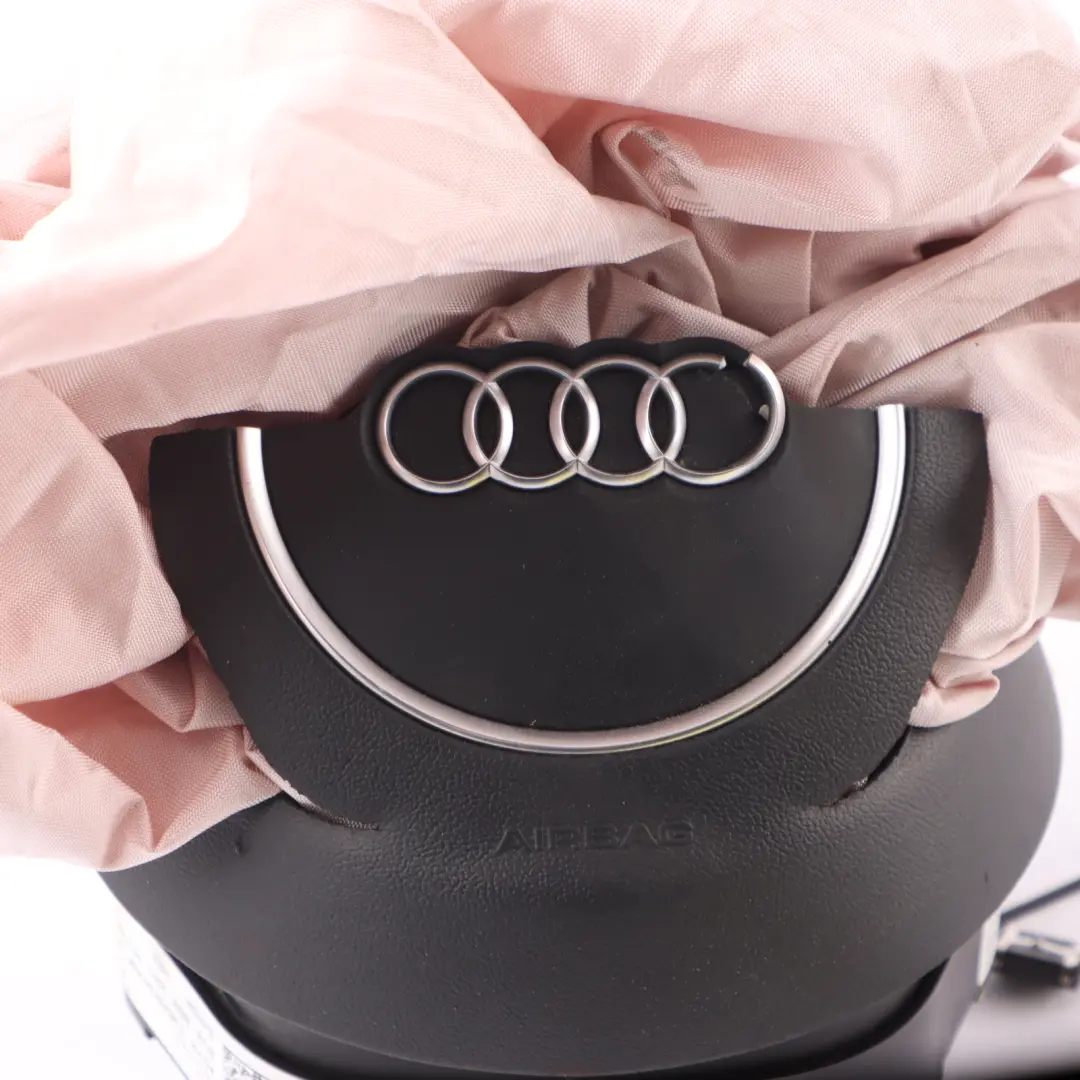 Driver's Steering Wheel Air Module Unit DAMAGED to Audi Q3 8U S Line with Part number 8V0880201AC Audi Q3 8U S Line Driver's Steering Wheel Air Module Unit DAMAGED - SKU 8V0880201AC-1 - Part number 8V0880201AC