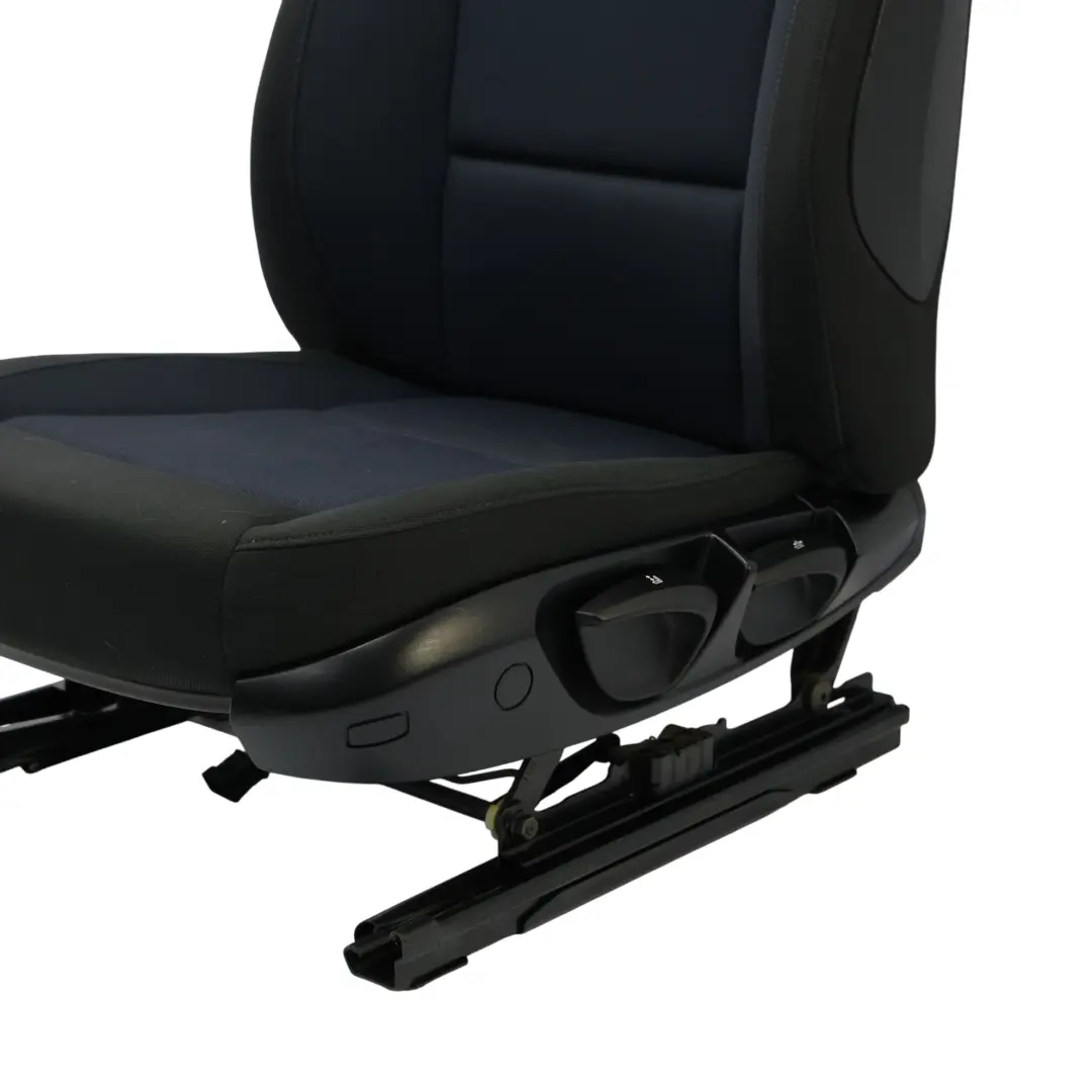 Siège Avant BMW E81 E82 Tissu Intérieur Latéral Gauche Bleu Monaco pour à propos du numéro de pièce 9164813 Siège Avant BMW E81 E82 Tissu Intérieur Latéral Gauche Bleu Monaco - SKU 9164813-1 - Numéro de pièce 9164813