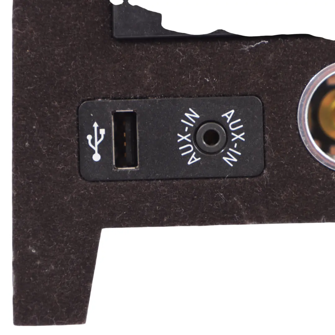 Presa Accendino BMW F12 F13 Coperchio Console Centrale per con numero di parte 9197318 Presa Accendino BMW F12 F13 Coperchio Console Centrale - SKU 9197318 - Numero di parte 9197318