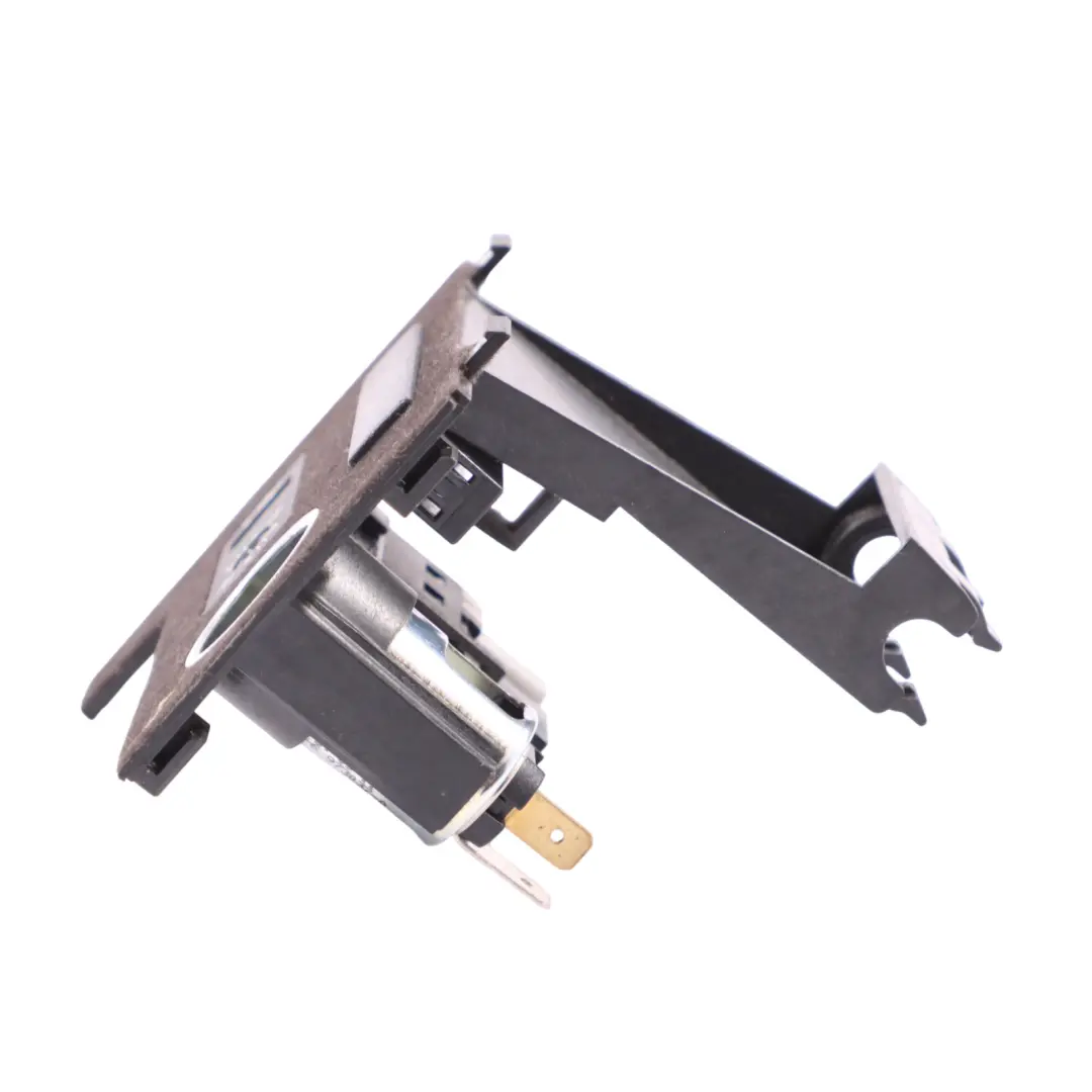 Toma De Mechero BMW F12 F13 Tapa Consola Central para con número de pieza 9197318 Toma De Mechero BMW F12 F13 Tapa Consola Central - SKU 9197318 - Número de pieza 9197318