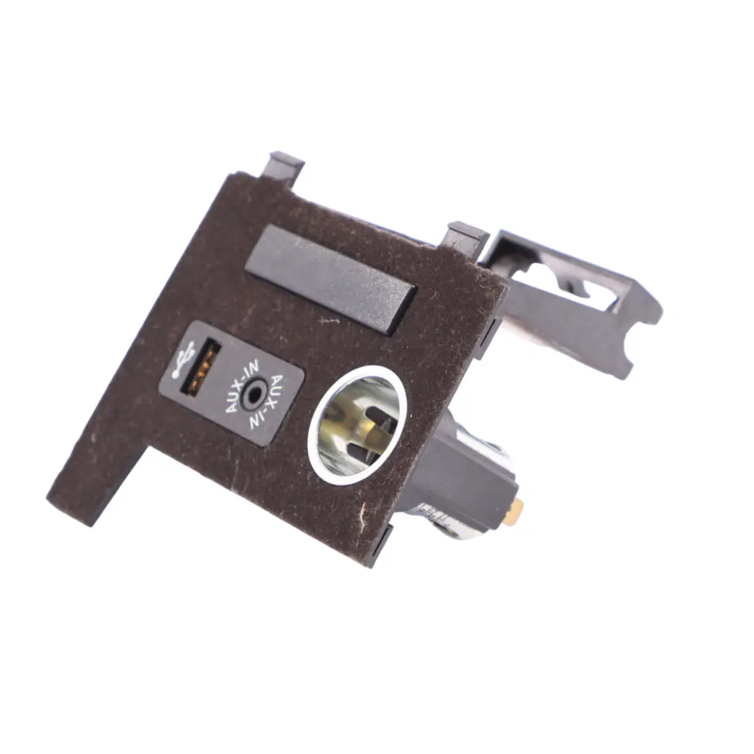  Toma De Mechero BMW F12 F13 Tapa Consola Central - SKU 9197318 - Número de pieza 9197318