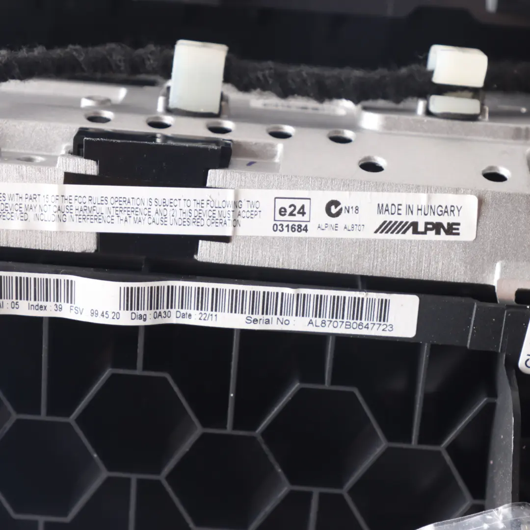 Wyświetlacz Ekran Deski Rozdzielczej 6,5" do BMW E81 E82 E87 LCI o numerze 9211976 BMW E81 E82 E87 LCI Wyświetlacz Ekran Deski Rozdzielczej 6,5" - SKU 9211976 - Numer Części 9211976